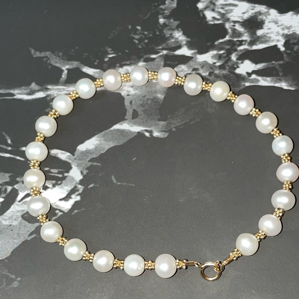 14K gold and genuine pearl bracelet
